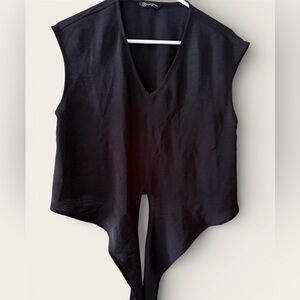 Chic Black Sleeveless V-Neck Tie-Front Blouse